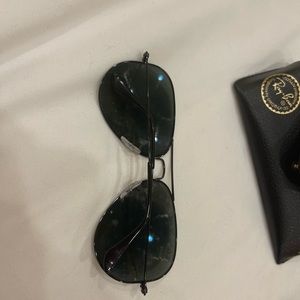 Black Aviator Ray Bans